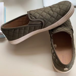 Missimo Slip on Sneakers (Kahaki Green)